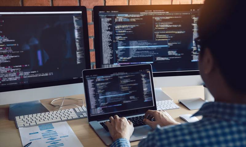 数据科学选型：R与Python如何赋能来凤县网站建设？